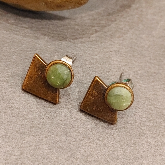 A Beautiful Bronze Set of Jewelry - Picture 8 of 11